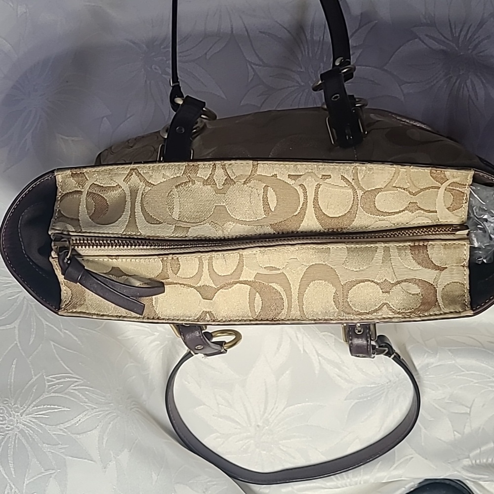 Coach Patchwork Patent Suede Signature C Jacquard Shopper Tote # F06Q-10388 - Picture 7 of 16